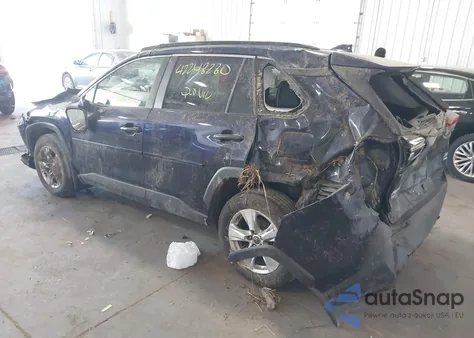 2021 Toyota Rav4 Xle z USA, uszkodzony, nr VIN 2T3P1RFV2MW174219